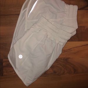 white lululemon hotty hot shorts